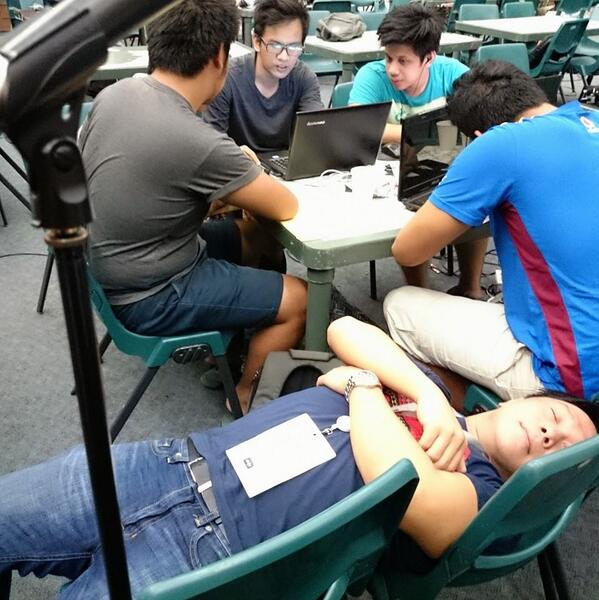 stefanrosssss's tweet image. Sleeping pretty with Team Bangis ( Team Be Aware ) BOSS DIEGO FOR THE WIN!!! Haha :) #HackTheClimate #DIEGOtheBOSSING