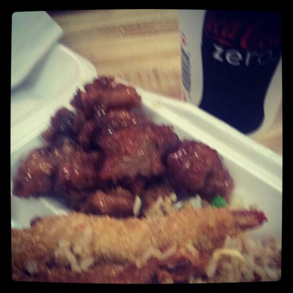 nerdstuff15's tweet image. My DaddyO Took Meh Out Or Some Food 🍛🍤🍜🍦