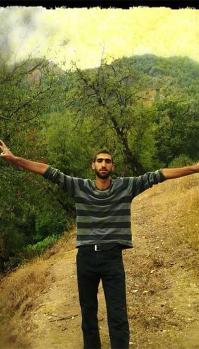 YonHaber's tweet photo. Lice'de yaşamını yitiren Baran ve Akdemir bugün defnedilecek! http://t.co/cexzHTqH83 http://t.co/UPF4UrvYaB