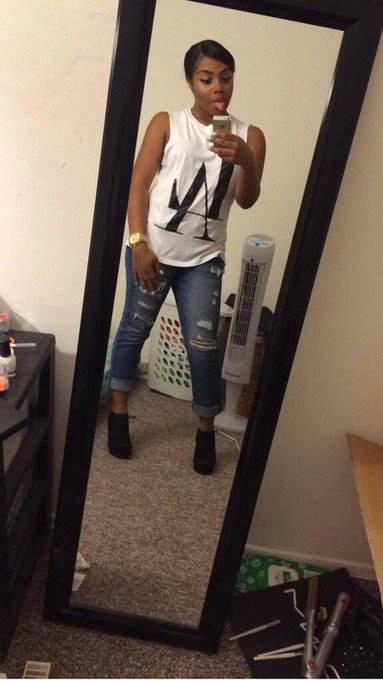 Watch I s a b e ll e's leaked NSFW photo on TwXstars