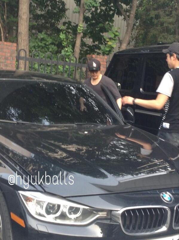 Sup3rJunior's tweet photo. 140608 Sungmin &amp; Eunhyuk at SME Building [6P] http://t.co/M2HnN9mRXh http://t.co/NJ8xAB4ksa