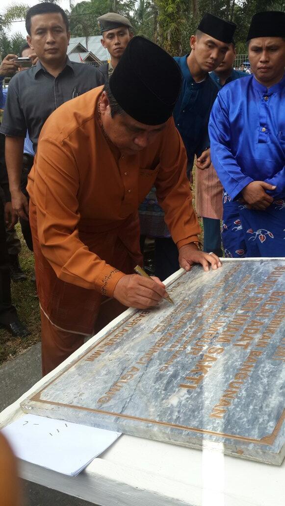 Sepakbola nya kpn pak? ;) "@gub_hba: Suatu kebanggan utk dapat melestarikan khasanah budaya dan adat Jambi "