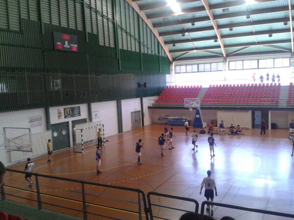 JuanPerezPsoe's tweet photo. Ánimo al club balonmano de Lucena. Un equipo de jóvenes jugadores que alcanzará grandes logros para el deporte local. http://t.co/ikGprz0G7U