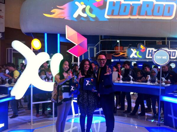 myXL's tweet photo. Ini dia pemenang kompetisi XL Jeger Photo Competition! Congrats @jeesslynn & @meilianaibeth! #XLICS2014 http://t.co/4OYWEdZqEw