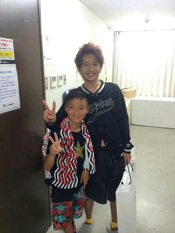 PRINCESS___DOLL's tweet photo. ちょ、にっしーお腹出てる？
うは(    ＾P＾)♡♡
ごちそうさまです󾦀♡ http://t.co/PNVTMqP1jI