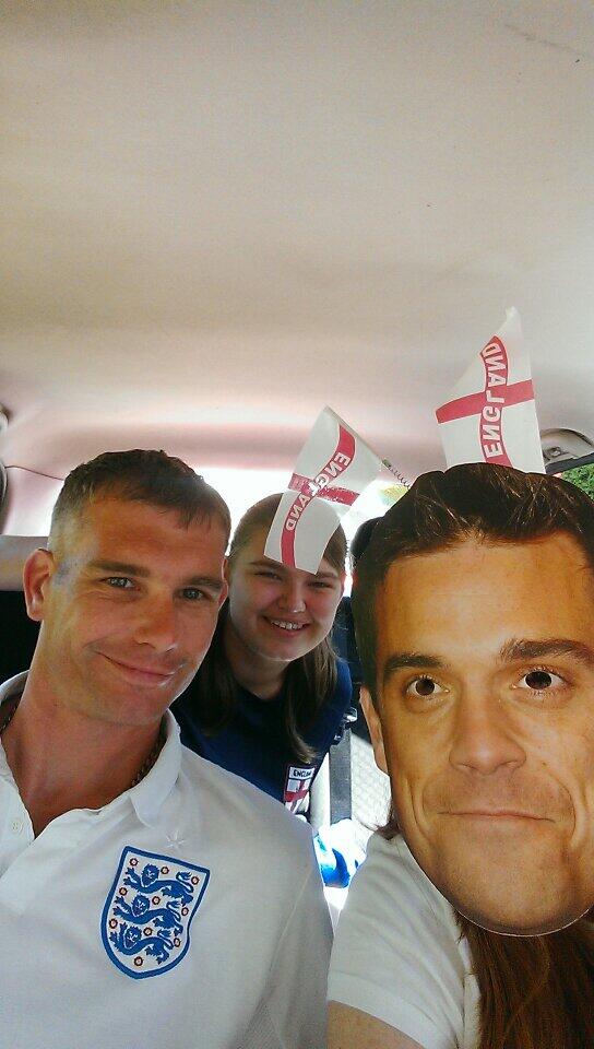 vodkalipskerry's tweet photo. @socceraid we are on our way from Dorset  @robbiewilliams come on England!! http://t.co/VQB3oCQfBx