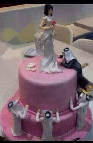 mnoory2233's tweet photo. أعجبتني😜ياعمري هالمعرس مابغى يوصل 😂 http://t.co/em6o7ePSwv
