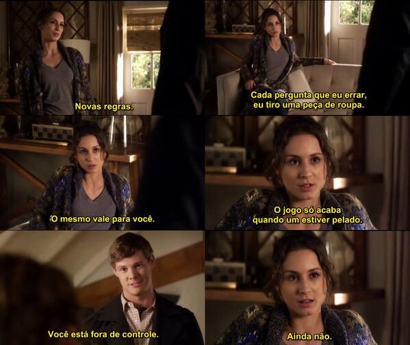 jetaimemaslany's tweet image. Momento pomba giria baixando na Spencer. ÉPICO, SOCORRO #4YearsofPLL
