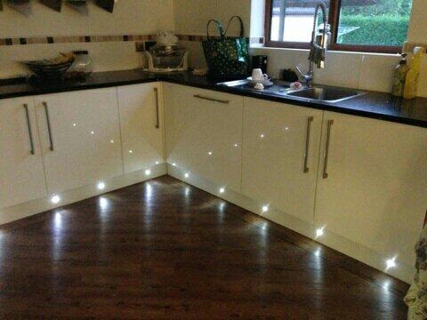 NESest2014's tweet photo. Just finished these off on Friday #lightsallround http://t.co/yqxyGYuumT