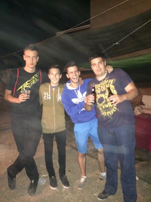 RER_03's tweet photo. @Joselemotorabo @XaviF19 @bbelinchon @yo http://t.co/ho07kIigwQ