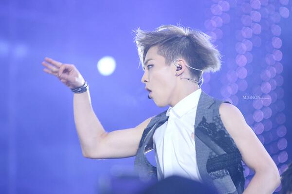 mignon_0408's tweet photo. [new pic] 140607 드림콘서트 #시우민  이건 o.v.e.r.d.o.s.e.!!!!!!!!!!!!!!!!http://t.co/1anWZaFSt0 http://t.co/2kRXDZu7Ce