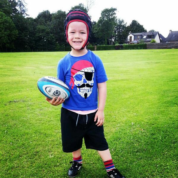 zRedhead01's tweet image. Playing #rugby with my wee nephew - prob not a good idea after being at the gym. #puggled #skullcap #scrum #kooga