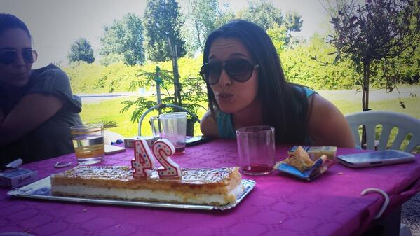 luciajruiz's tweet photo. Lo más bonito 💜 @SaraMoon_ @sanchezvir @Elenloza @azahara_93 http://t.co/6wqb0lgv2k