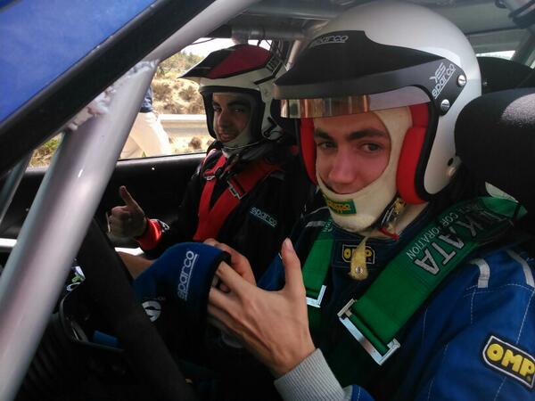 RosaliaLirola's tweet photo. Quee buena mañanita con mi piloto @Dsalvasport y mi copi @ManuNietoSanche !! Que bien que lo hemos pasado ! Vaaaamoss http://t.co/mWeREgR4bS