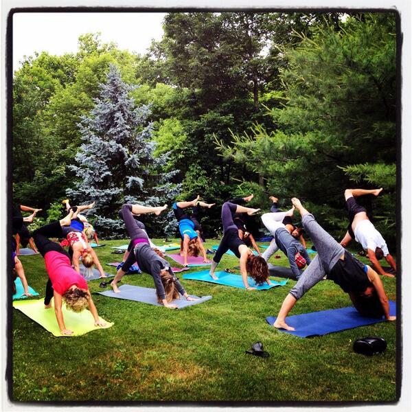 theginmiller's tweet photo. 7am yoga in beautiful Asheville, NC at the GMF retreat! http://t.co/JprWvjKKsQ