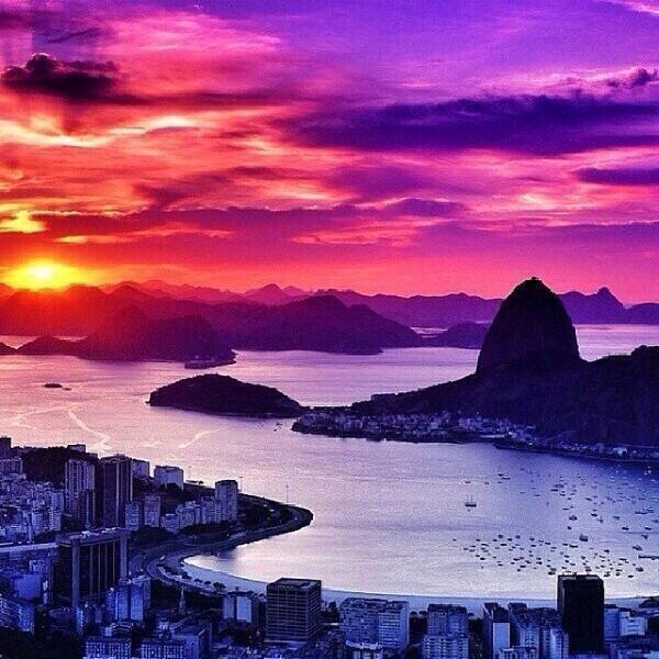 FairyReality's tweet image. The world is beautiful just learn to look at the colors its painted in