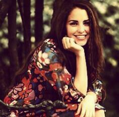 noor_zi's tweet photo. Asli Tandogan http://t.co/VILjq4AxPj