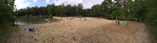 Verkoelende zwemvijver op <a href="/campingmeuleman/">Camping Meuleman</a> op het #lutterzand