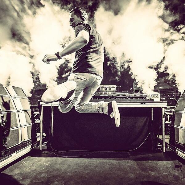 Sunday Funday anyone? #Tiesto #ClubLife <a href="/tiesto/">Tiësto</a>