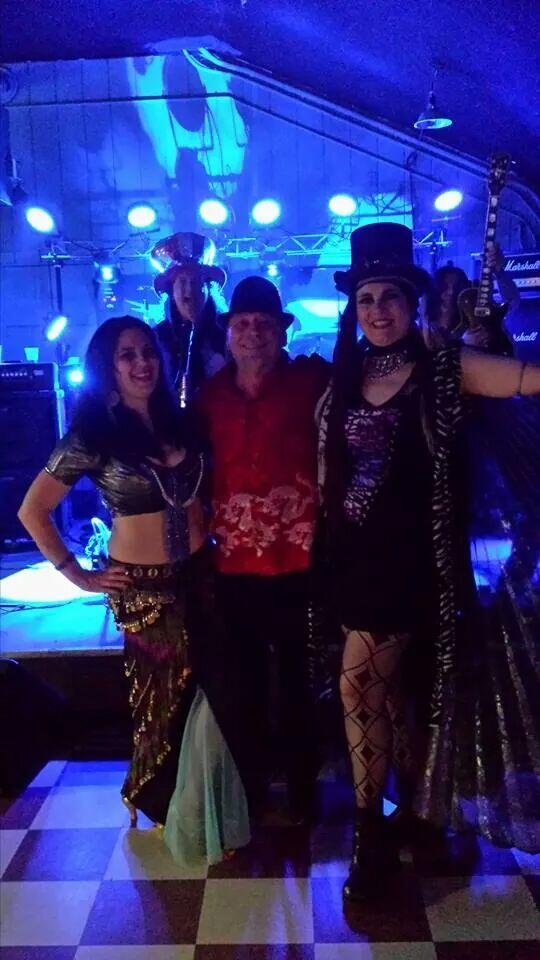 Attarbellydance's tweet photo. @Attarbellydance next show at club meadows June 20! http://t.co/sxDPxzSiH1