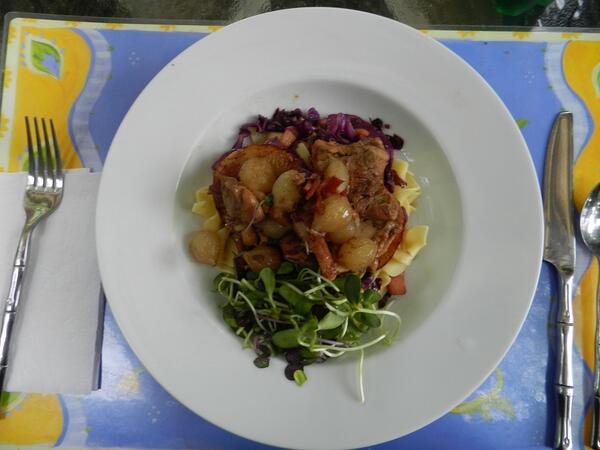 MaCuisineOttawa's tweet image. Find #perfectpot for this at @MaCuisineOttawa “@discoverycook: Chicken braised in white wine. discoverycooking.com/all-posts/brai… http://t.co/Lq631595Dt”