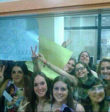 isagarcia26's tweet photo. Las DREAMERS estuvimos presentes en el Fan Event de #Ciudad40 CÓRDOBA @_MonkeyVideos LOS QUEREMOS AQUIII http://t.co/ZPLc6fXrMt