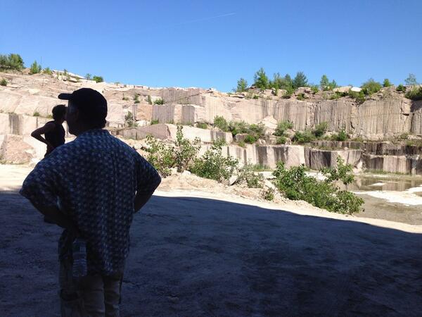 Projects2k's tweet image. Sound system at the Quarry to go in tomorrow, as well as a whole host of other equipment, and MILES of cable.