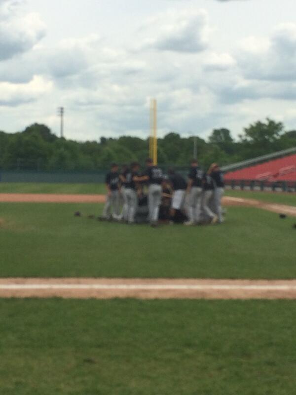 BhamAthletics's tweet image. @BaseballBham your 2014 South Sectional Champs!!! 5-0 #hawknation #batitude #miaa
