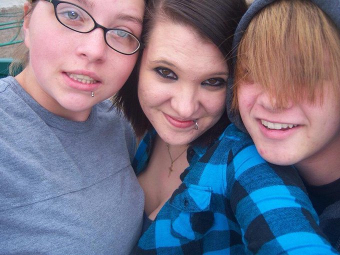 In honor of #nationalbestfriendday I don't know what I'd do without these two... 💚 http://t.co/MceRD<a href="/tag/nationalbestfriendday"class="tags">#nationalbestfriendday</a>