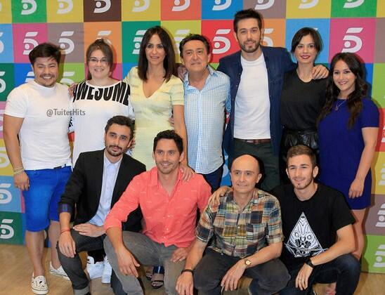 TuiterHits's tweet photo. Hoy acaba después de 10 años de éxito, un RT por todos estos grandes que tanto nos han hecho reír. http://t.co/Z346CARUWC