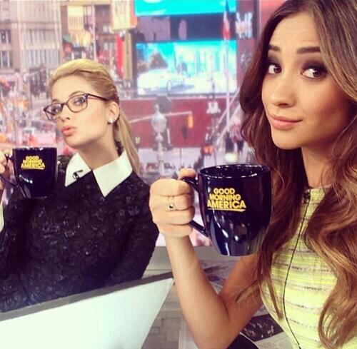 LifesNotFlair's tweet image. #PLLFollowParty
♡Follow me♥
★RT this tweet☆
♡Follow everyone that RTs♥
#PLLFamily