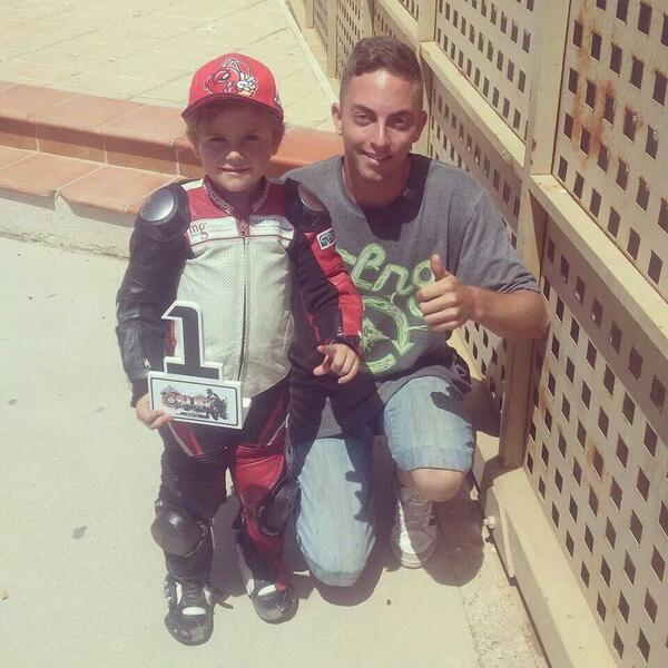 Franmx96's tweet photo. Con el chiquitin pablito que ha dado hoy repason en el copo quedando el 1 en su categoría!! Olee http://t.co/5EKOHKaHSj