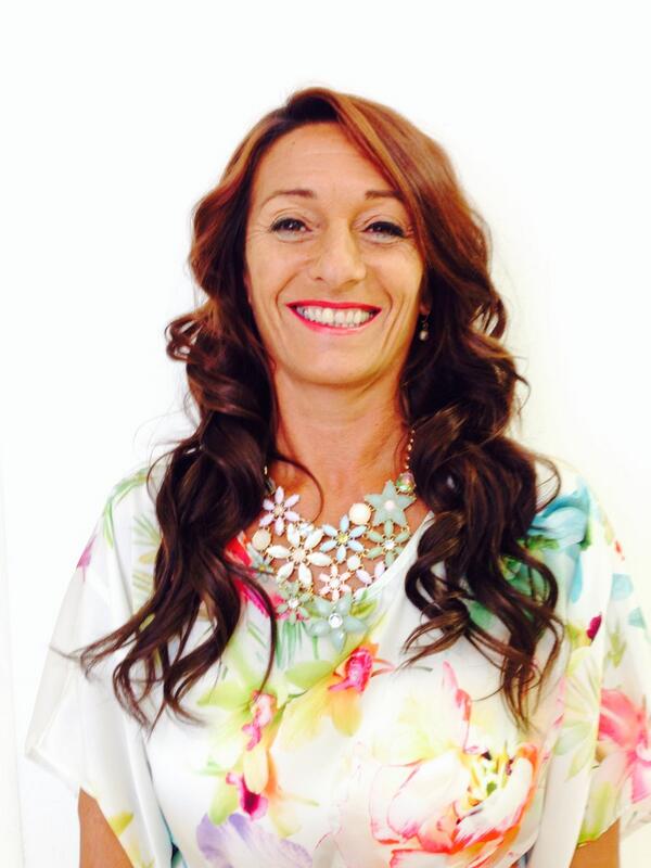 MrRacoonHairExt's tweet photo. @dawn_bushnell @racoonintl @salonalchemybos fantastic 18" #topup #maintenance #boston  #passed congratulations xxx http://t.co/aiO7Ie7Kfm