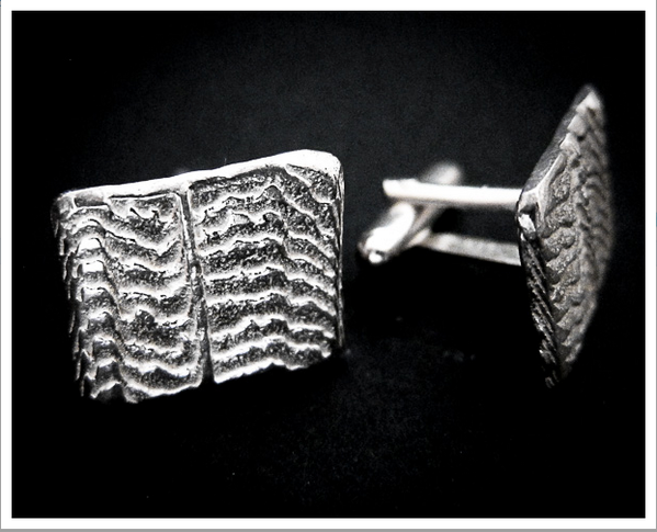 Near TN4? Silversmith @carriedesignrtw has open studio w @SEOpenStudios. Like these cuff links. Hmm, father's day...