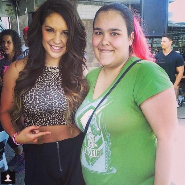 CelesteBonin's tweet photo. Awesome fans out here in Queens today at the #epicblockparty! @naturalbodyinc @blackstonelabs #8thmilitia http://t.co/Uf3v4mtWBA