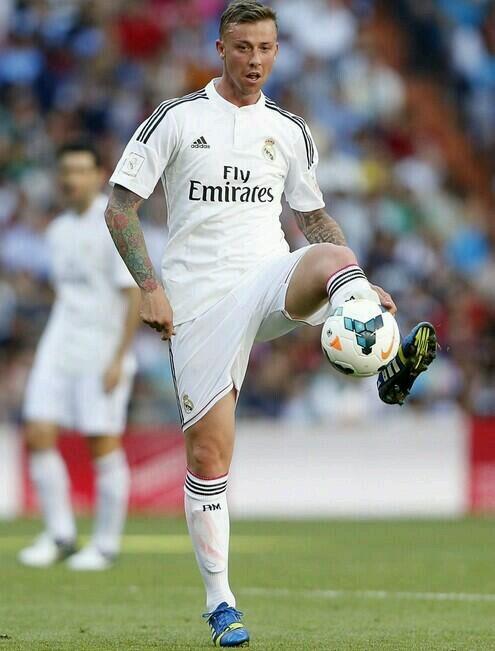 ReinoMadridista's tweet photo. No diga Guti, diga Genio. http://t.co/JLgzvw3uF0