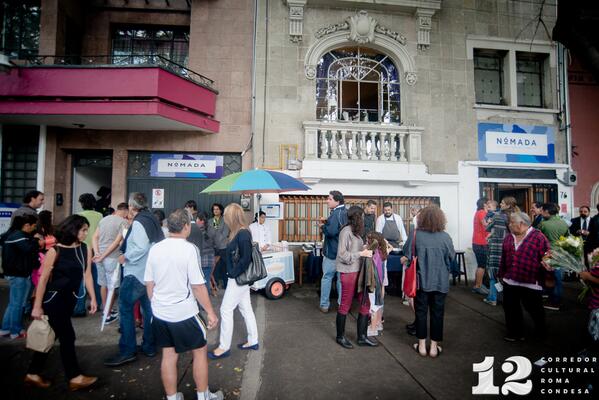 CorredorCRC's tweet photo. Promoviendo el diseño mexicano, @NomadaCo durante el decimosegundo Corredor Cultural Roma Condesa. http://t.co/AZD5ln4fxd
