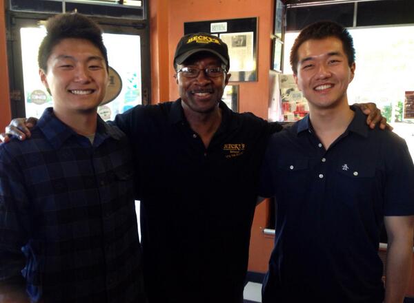 LENDevanston's tweet photo. We're excited to announce a $5000 loan to Floyd Johnson, who will soon operate a food delivery truck for Hecky's BBQ! http://t.co/IZgE1wClcX