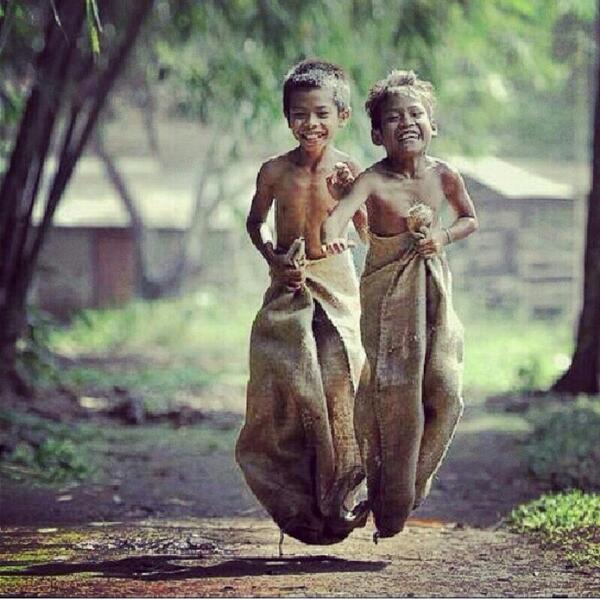 OsvaldoDeLeOnOf's tweet image. "No iPhone, no juguetes, no televisión y observen su cara de felicidad." 👏💙