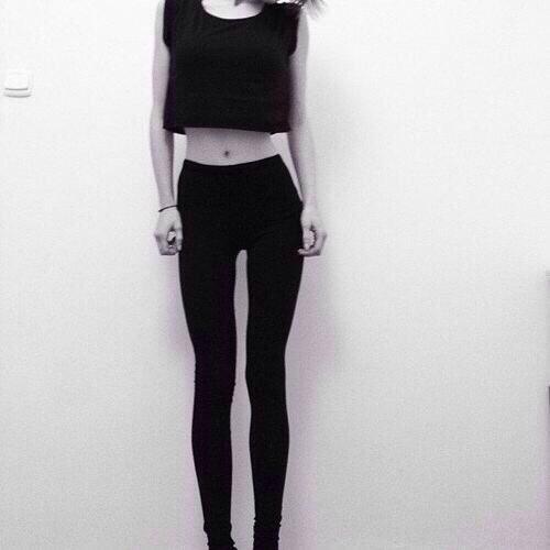 SafyahKhater's tweet image. Looking at thinspo
The way boys look at porn