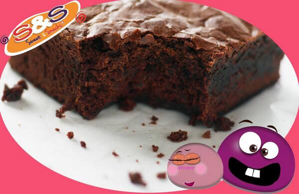 sweetandsnacks's tweet photo. EL DIA DE HOY TE RECOMENDAMOS UN DELICIOSO BROWNIE CON NIEVE... SOLO EN S&amp;S!!! http://t.co/gg2deF8963