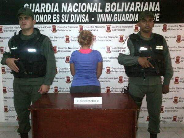 INFORME_FALCON's tweet photo. Verónica López (32) solicitada x homicidio en Aragua es detenida en Maicillal x el @Desurfalconcr4 - http://t.co/7WhcedvC1J @Gerardo_Moron