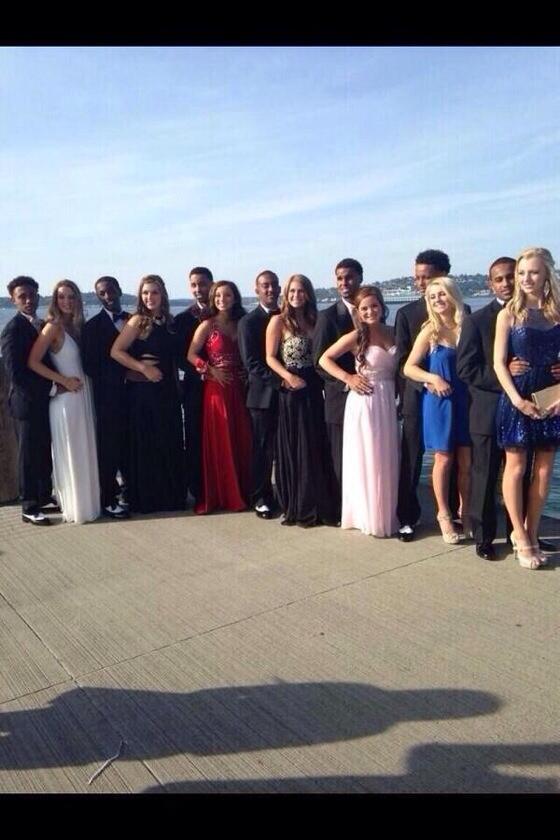 The_Race_Draft's tweet photo. This is what MLK died for bruh http://t.co/fE3nGA2Ywp