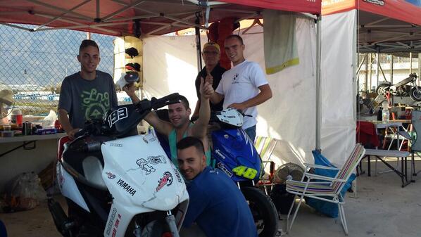 mobilette93's tweet photo. A dormir tras un largo finde semana de carreras por fin en el campito a descansar http://t.co/RYvXDuknlN