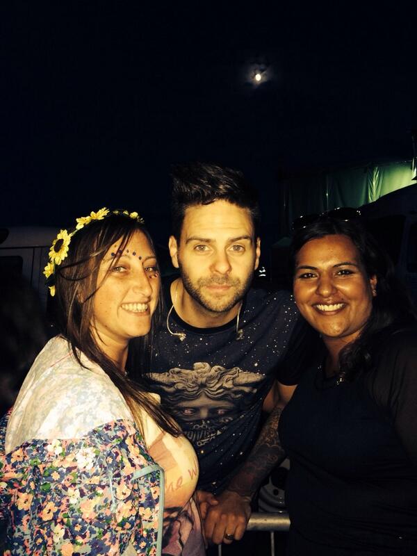 ilove_ronan2001's tweet photo. #chesterrocks @BigReunion2014 http://t.co/hVBNV13uND
