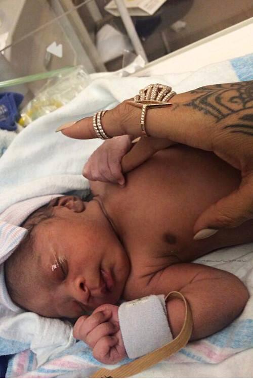NavyMexico's tweet photo. Rihanna (Baby) ;3 http://t.co/fHq43khhd0