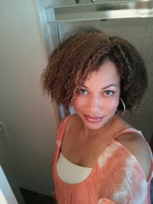CecilyJamelia's tweet photo. Fresh out the shower...#icleanupgood #proofattached #literally&figuratively http://t.co/4psOsaNymj