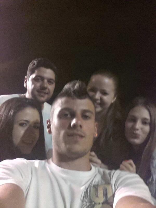 EllieJ1996's tweet photo. @LisaMalibu96 @MariiaPlazaa @soleer21  @patrik_86 :P http://t.co/X0m3i8znTe