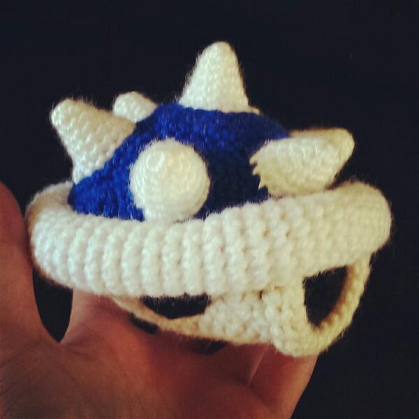 SirPurlGrey's tweet photo. Pried myself away from #MarioKart8 long enough to make myself a spiny #blueshell. http://t.co/YCWVsiZqd4