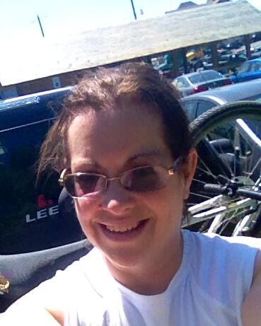 CoachCathyB's tweet photo. 13 mile bike ride with hubby, unplanned! Sweaty with helmet hair! Couldn't  have done it last year! Ty @shakeology http://t.co/hrIX2lVxF8